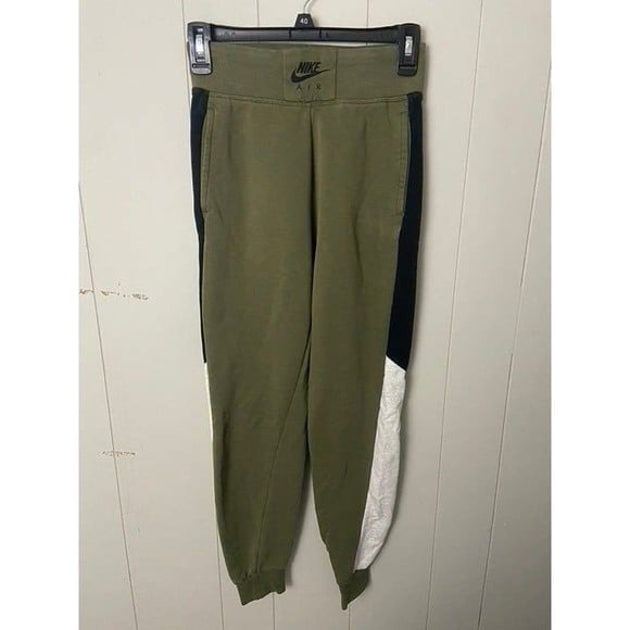 Nike Air Army Green Sweatpants with‎ Black and White Side - Picture 1 of 4